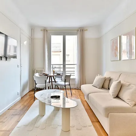 아파트 Neuilly-sur-seine, Sobre Et Elegant
